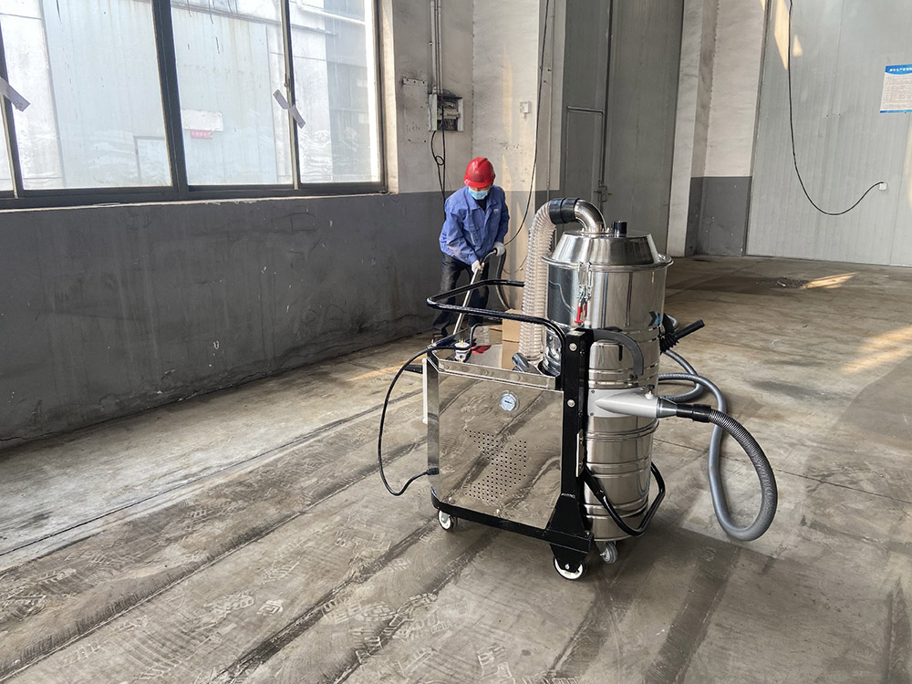 工業(yè)吸塵器電機發(fā)熱怎么辦？